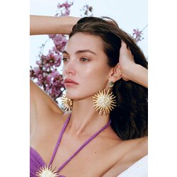 Trendyol X Zeynep Tosun Gold and Sun Figure Earrings Cene