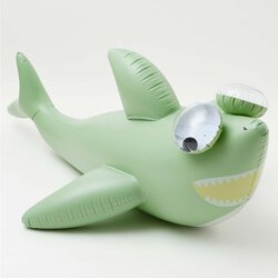 Sunnylife napihljiva igrača giant sprinkler shark tribe khaki Cene