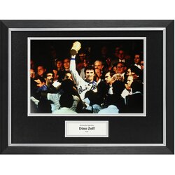 Dino Zoff Signed Photo Framed 16"x12" Italy Autograph Memorabilia Display COA Cene
