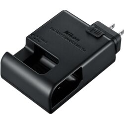 Nikon MH-25a charger for EN-EL15a Cene