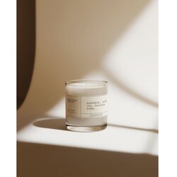 Perfumed Prague Mirisna svijeća od sojinog voska vrijeme gorenja 40 h #83 Cardamom, Rose, Oud, Tonka – Cene