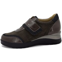 Piesanto Slips on 235752 Kostanjeva Cene