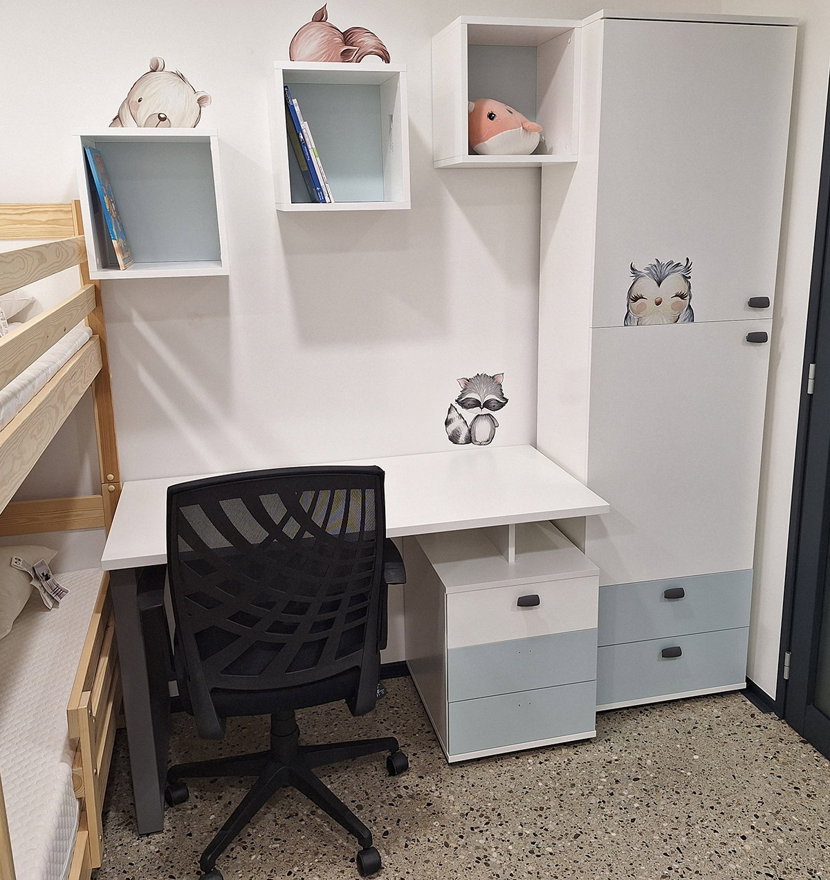  SET ARC ZA OTROKO SOBO - EKSPONAT Cene