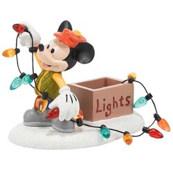 Mickey Lights Up Christmas Cene