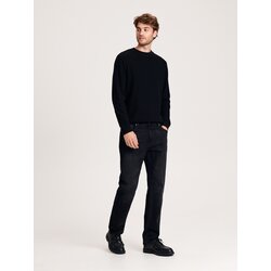 Reserved kavbojke slim fit - črna Cene