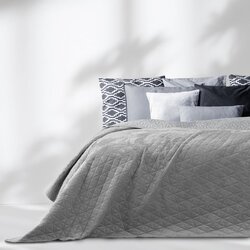 AmeliaHome Svijetlo sivi prošiven prekrivač od samta 260x280 cm Laila – Cene