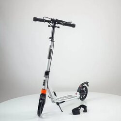  trotinet maxi model 658 beli Cene