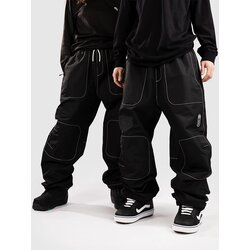 Howl Public Hlace black Cene