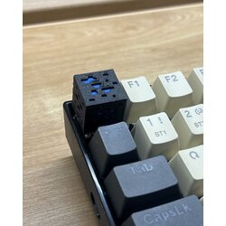 DOT tmn Keycap - Blue Cube Cene
