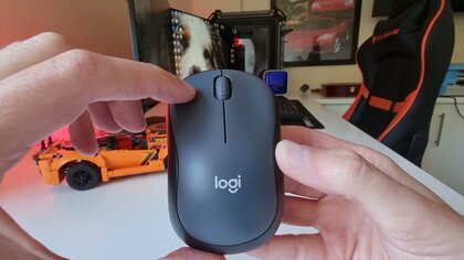 Logitech m220 video test