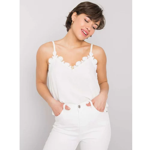 Fashion Hunters White top with lace from Solana RUE PARIS