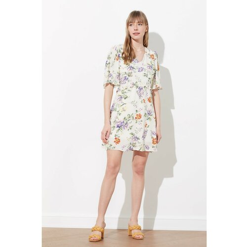 Trendyol haljina s cvjetnim uzorkom s cvjetnim uzorkom Slike
