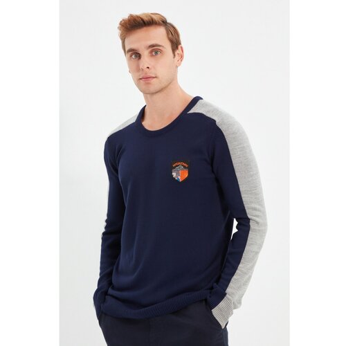 Trendyol Navy Blue Men's Slim Fit Crew Neck Shoulder and Crest Detailed Sweater Slike