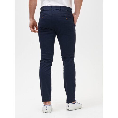 GAP Pants modern khakis in skinny fit with Flex - Men Cene