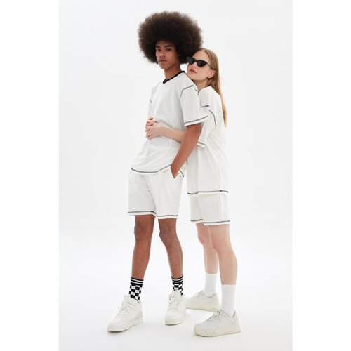 Trendyol Ecru Unisex Regular Fit Shorts &amp;amp; Bermuda Slike