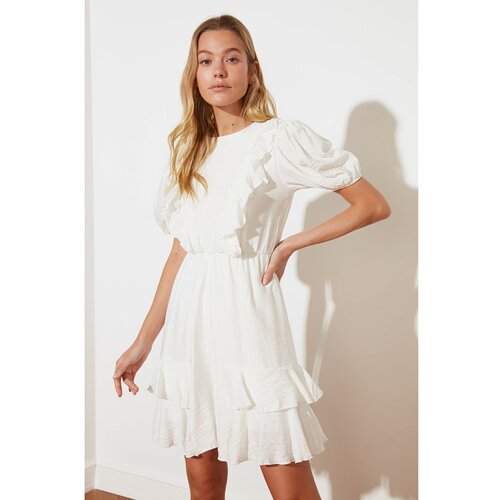 Trendyol Ženska haljina Ruffle detaljno bijela krema Slike