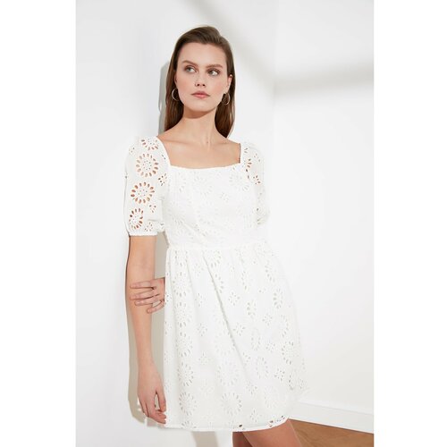 Trendyol Ženska haljina sa uzorkom bela Slike