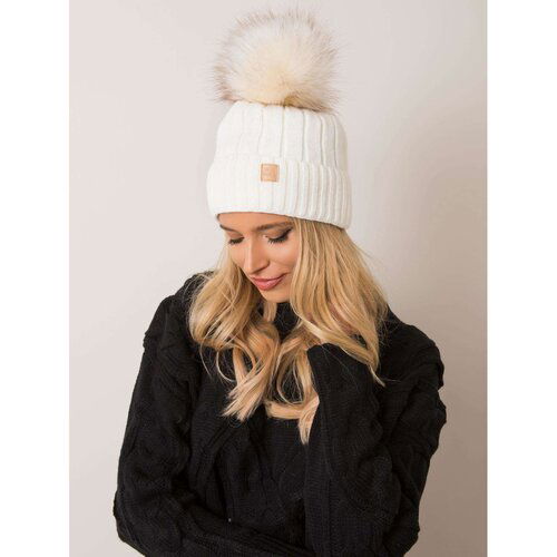 Fashion Hunters RUE PARIS Ecru winter hat Cene