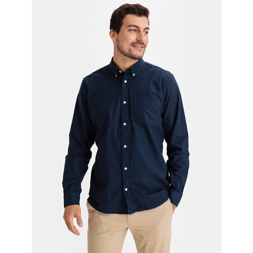 GAP Shirts - Men's Cene