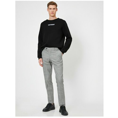 Koton Pocket Detailed Slim Fit Checkered Trousers Slike