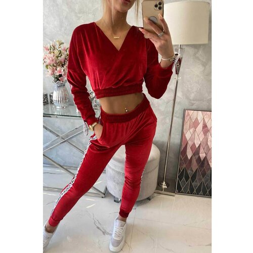 Kesi Velour set with red Queen lettering Cijene