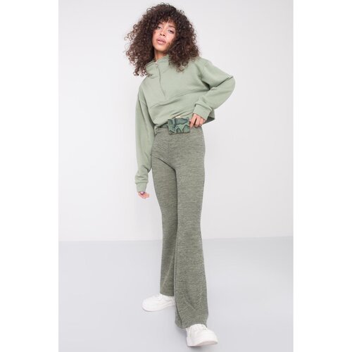 Fashion Hunters Green flare BSL pants Slike