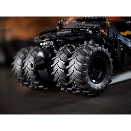 Lego Super Heroes kocke Super Heroes Batman Batmobile&amp;trade; Tumbler 76240 Slike