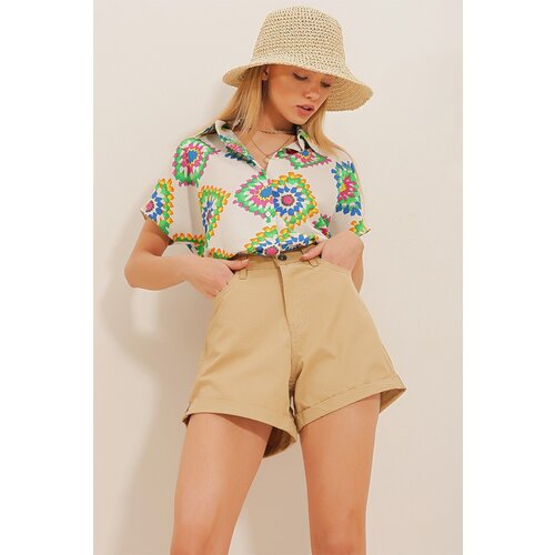 Trend Ala&amp;ccedil;atı Stili Women&amp;#039;s Open Camel Denim Shorts with Pockets, Double Leg Slike