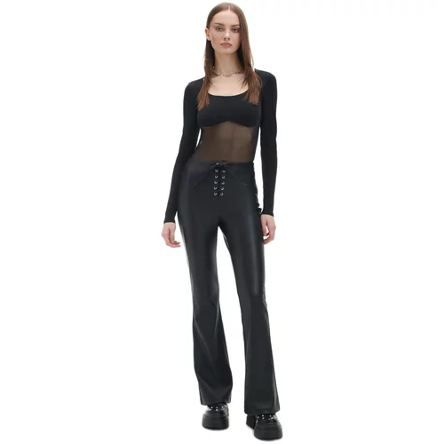 Cropp ženske hlače od umjetne kože - Crna  3583W-99X