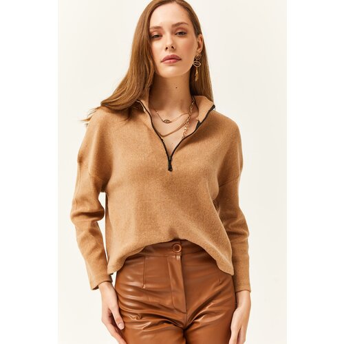 Olalook Women's Camel Zipper High Neck Raised Sweater Cene