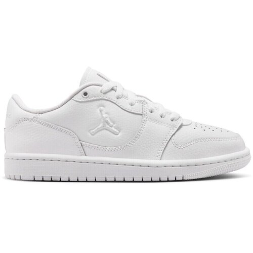 Nike Nizke superge Jordan Court Connect Low Bela Slike