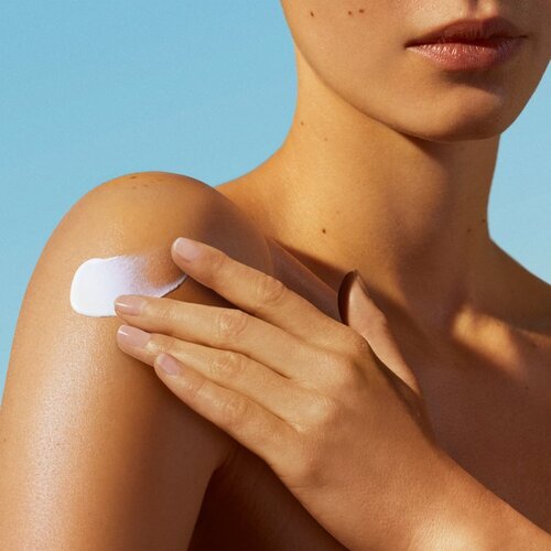 Biotherm waterlover hydrating sun milk SPF50 vlažilni losjon za sončenje za telo in obraz 200 ml Cene