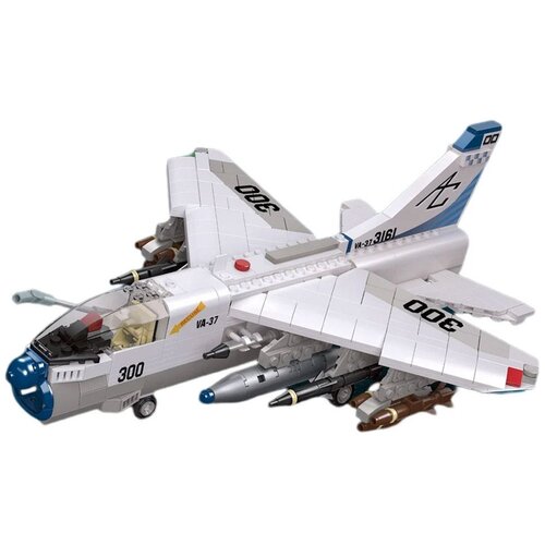  Konstrukcijske kocke juri&amp;scaron;ni zrakoplov A-7 Corsair II, 683 dijela Slike