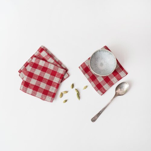 Linen Tales Crveni podmetači za ča&amp;scaron;e u setu 4 kom od tkanine Red Gingham &amp;ndash; Slike