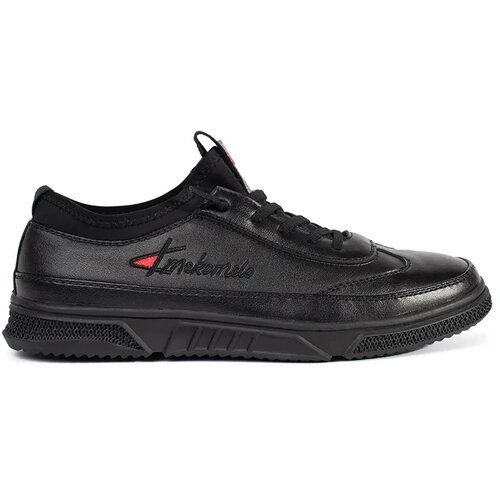 Shelvt Black Insulated Sports Shoes Cene
