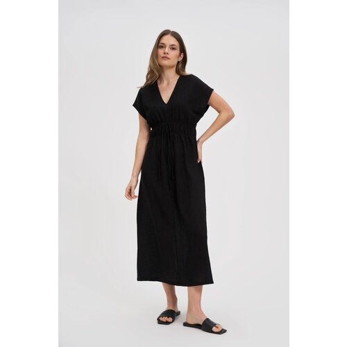 Marisse Black Midi Dress Cene