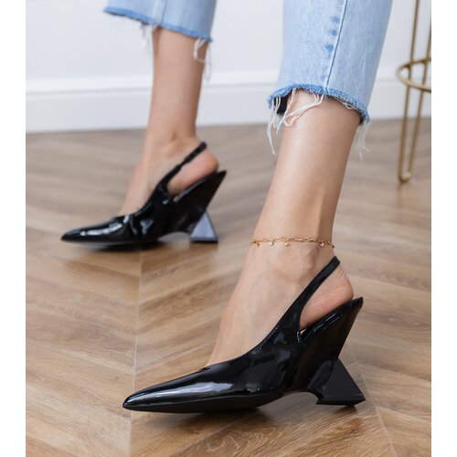 D/CEO Black sandals on a geometric wedge Kokkes Cene