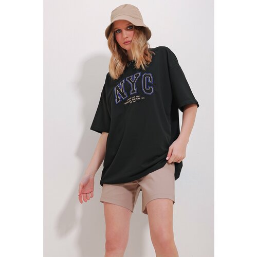 Trend Alaçatı Stili Women's Black Crew Neck Two Thread Embroidered Oversize Unisex T-Shirt Cene