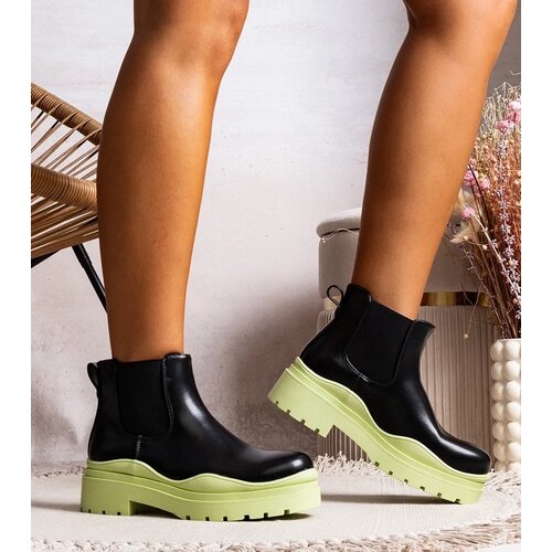 D/CEO Black patent leather insulated boots Campi Cene