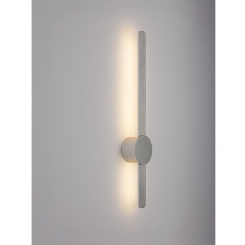 Nova Luce Aluminijasta LED stenska svetilka v mat srebrni barvi Norei &amp;ndash; Slike