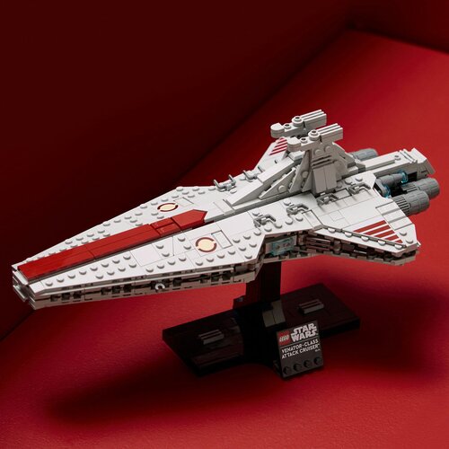 Lego star wars - napadačka krstarica klase venator (75441) Slike