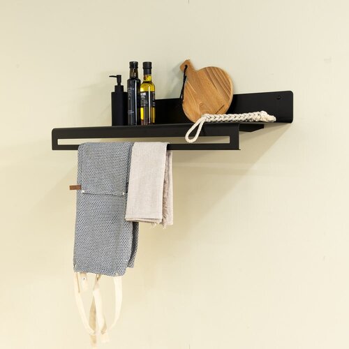 Spinder Design Črn kovinski stenski obe&amp;scaron;alnik s polico Sway &amp;ndash; Slike
