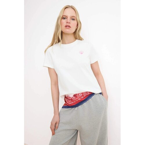 TRENDYOLMILLA Ženska majica TWOSS26TS00124, Bela Cene
