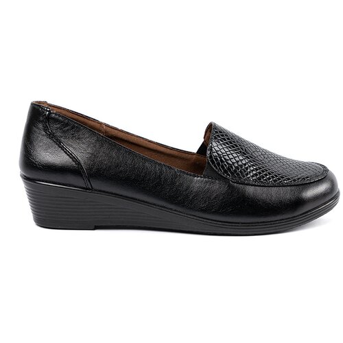 Shelvt Women's shoes with snakeskin texture Cene