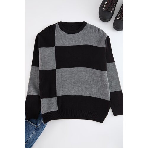 Trendyol Black Regular Crew Neck Color Blocked Knitwear Sweater Cene