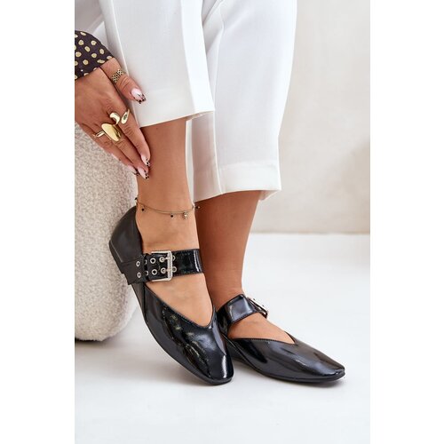 FI1 Lacquered Ballerinas With Strap Black Azirae Cene