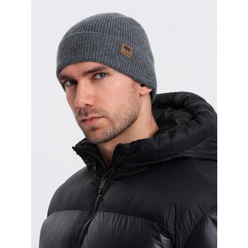 Ombre Men's knitted beanie cap with patch - grey melange Cijene