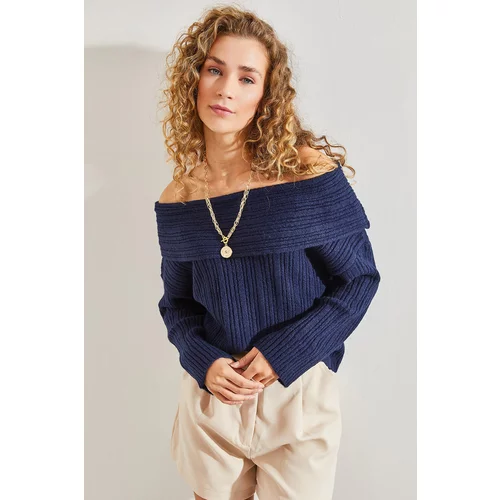 Bianco Lucci Women's Turndown Collar Sweater