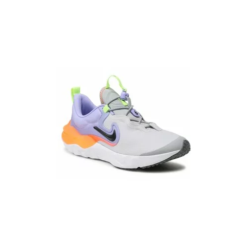 Nike Čevlji Run Flow (GS) DR0472 002 Siva