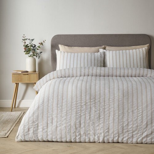 Catherine Lansfield Bež enojna posteljnina 135x200 cm So Soft Seersucker Stripe &amp;ndash; Slike